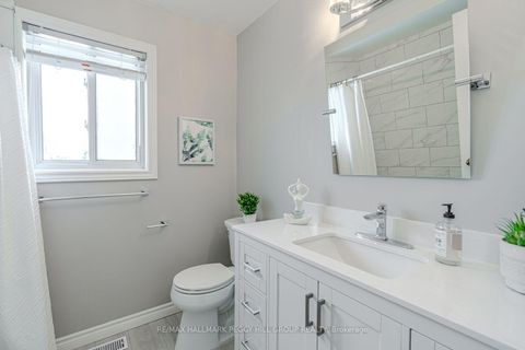 Photo 10 at 1 Valley View Court, Bayshore, Barrie