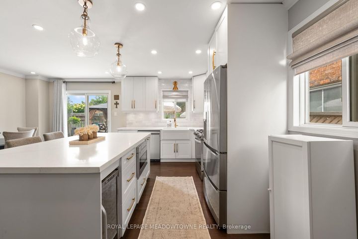 Photo 6 at 3453 Bertrand Road, Erin Mills, Mississauga
