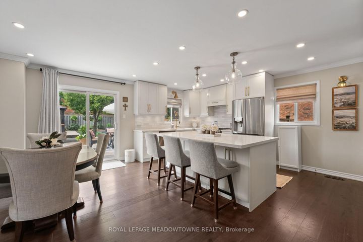 Photo 10 at 3453 Bertrand Road, Erin Mills, Mississauga