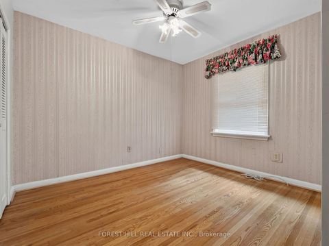 Photo 7 at 98 Marchington Circle, Maryvale, Toronto