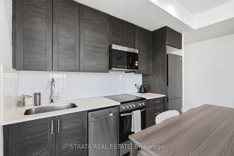 Photo 5 at 708 - 15 ELLERSLIE Avenue, Willowdale West, Toronto