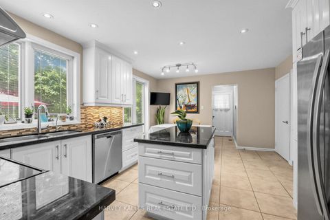 Photo 7 at 12 Longhope Place, Don Valley Village, Toronto