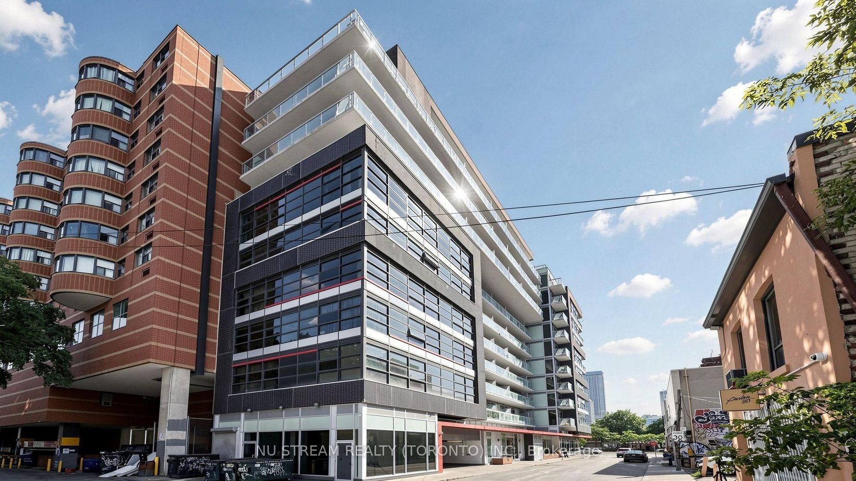 708 - 10 Willison Square, Chinatown, Toronto 