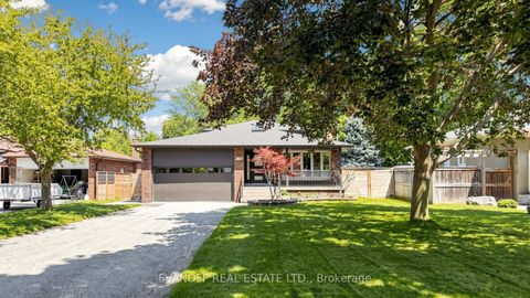 Photo 1 at 15 Muir Drive, Scarborough Village, Toronto