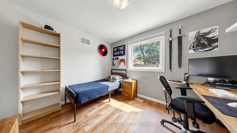 Photo 19 at 15 Muir Drive, Scarborough Village, Toronto