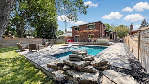 Photo 33 at 15 Muir Drive, Scarborough Village, Toronto