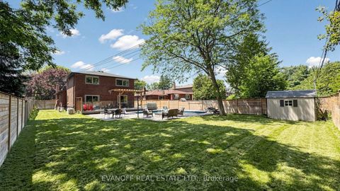Photo 34 at 15 Muir Drive, Scarborough Village, Toronto