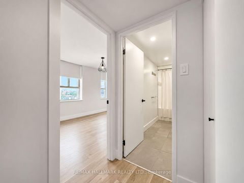 Photo 17 at 805 - 95 Lombard Street, Yonge Corridor, Toronto
