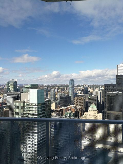 Photo 8 at 6703 - 88 Harbour Street E, Waterfront Communities C1, Toronto