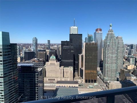 Photo 9 at 6703 - 88 Harbour Street E, Waterfront Communities C1, Toronto