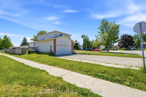Photo 2 at 1 Mccuaig Court, Grove East, Barrie