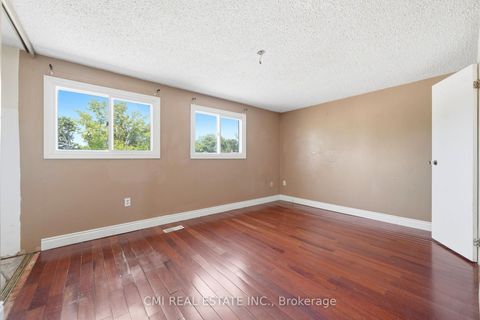 Photo 18 at 1 Mccuaig Court, Grove East, Barrie