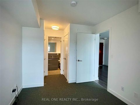 Photo 5 at 914 - 120 Varna Drive, Lawrence, Toronto