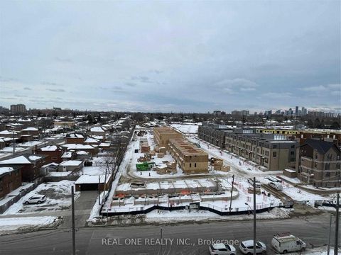 Photo 11 at 914 - 120 Varna Drive, Lawrence, Toronto