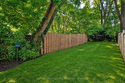 Photo 11 at 28 Eastmount Avenue, Danforth, Toronto