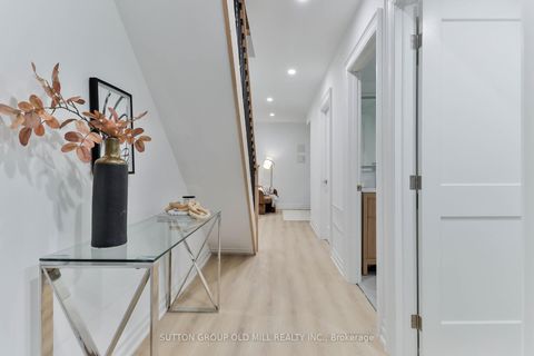 Photo 13 at 28 Eastmount Avenue, Danforth, Toronto