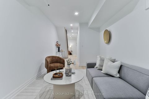 Photo 16 at 28 Eastmount Avenue, Danforth, Toronto