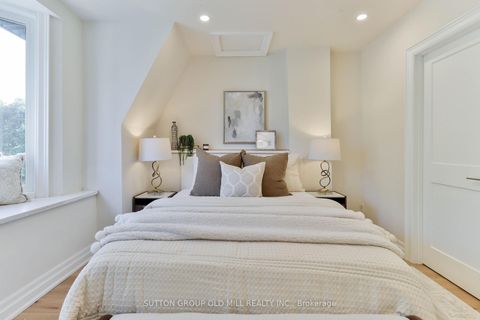 Photo 22 at 28 Eastmount Avenue, Danforth, Toronto