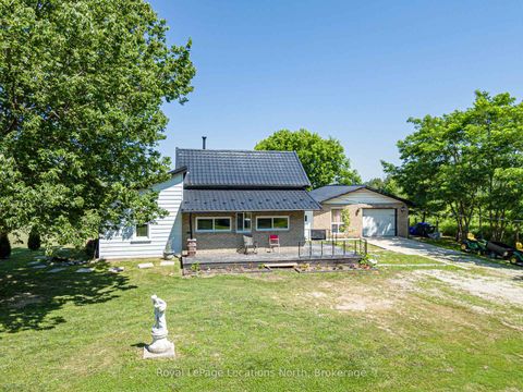 Photo 1 at 4080 12 Concession, Rural Clearview, Clearview