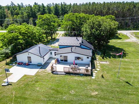 Photo 2 at 4080 12 Concession, Rural Clearview, Clearview