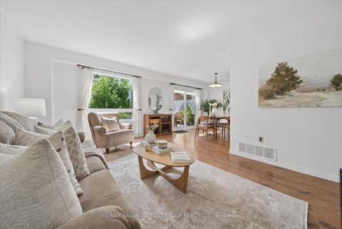 Photo 1 at 648 Creekview Circle, West Shore, Pickering