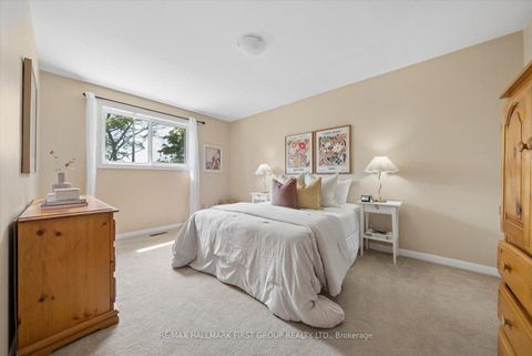 Photo 10 at 648 Creekview Circle, West Shore, Pickering