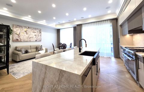 Photo 11 at 586 Broadway Avenue E, Leaside, Toronto
