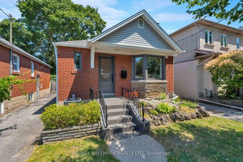 Photo 1 at 49 Binswood Avenue, East York, Toronto