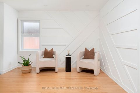 Photo 10 at 49 Binswood Avenue, East York, Toronto