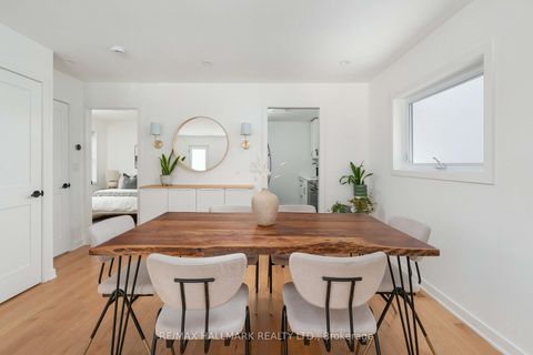 Photo 13 at 49 Binswood Avenue, East York, Toronto