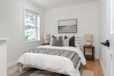 Photo 20 at 49 Binswood Avenue, East York, Toronto