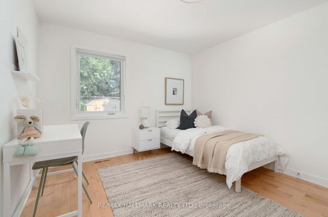 Photo 26 at 49 Binswood Avenue, East York, Toronto