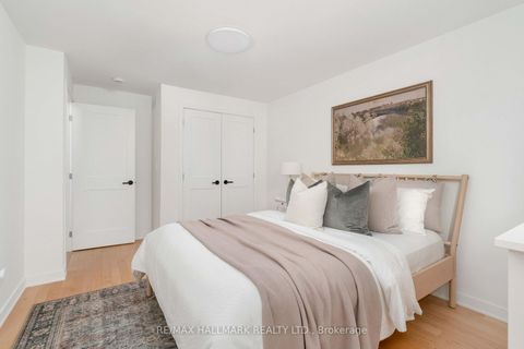 Photo 30 at 49 Binswood Avenue, East York, Toronto