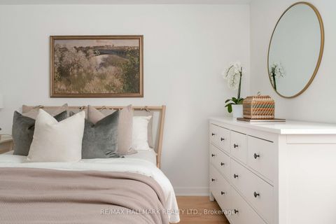 Photo 31 at 49 Binswood Avenue, East York, Toronto