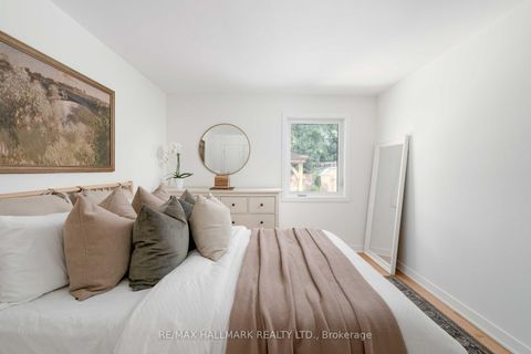 Photo 32 at 49 Binswood Avenue, East York, Toronto