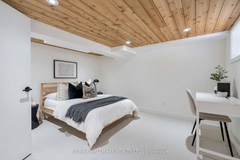 Photo 34 at 49 Binswood Avenue, East York, Toronto