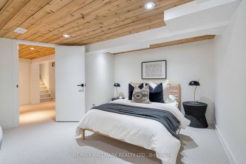 Photo 36 at 49 Binswood Avenue, East York, Toronto