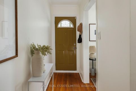 Photo 4 at 250 Springdale Boulevard, East York, Toronto
