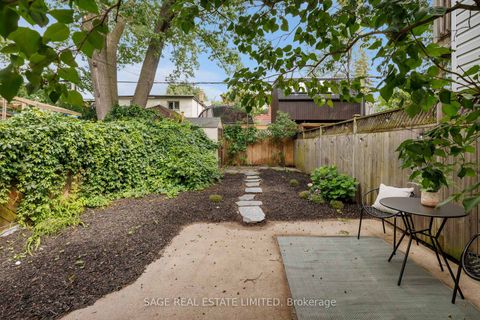 Photo 22 at 250 Springdale Boulevard, East York, Toronto