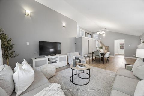 Photo 9 at 2 Rosswood Crescent, Bendale, Toronto