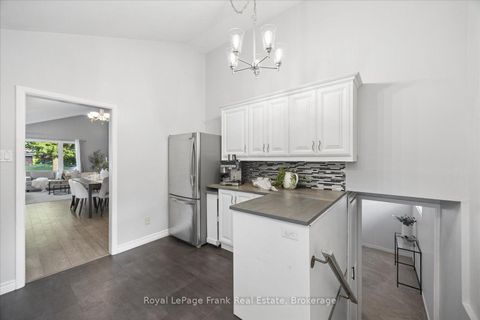 Photo 15 at 2 Rosswood Crescent, Bendale, Toronto
