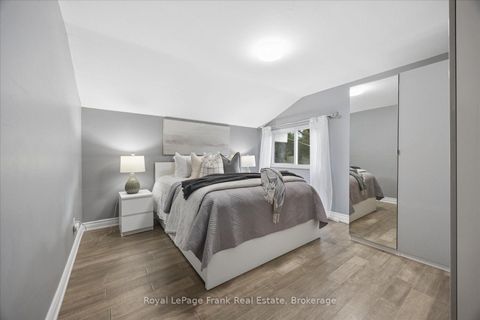 Photo 16 at 2 Rosswood Crescent, Bendale, Toronto