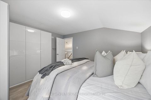 Photo 17 at 2 Rosswood Crescent, Bendale, Toronto