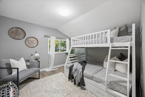Photo 20 at 2 Rosswood Crescent, Bendale, Toronto
