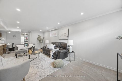 Photo 24 at 2 Rosswood Crescent, Bendale, Toronto
