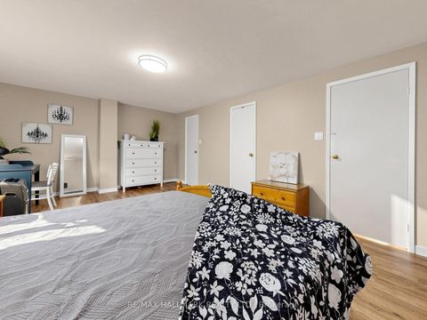Photo 16 at 80 Song Meadoway, Hillcrest Village, Toronto
