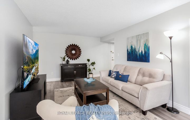 Photo 3 at 509 - 5 Lisa Street, Queen Street Corridor, Brampton