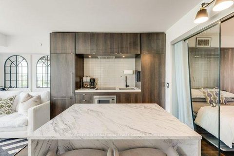 Photo 17 at 2018 - 155 Yorkville Avenue, Annex, Toronto