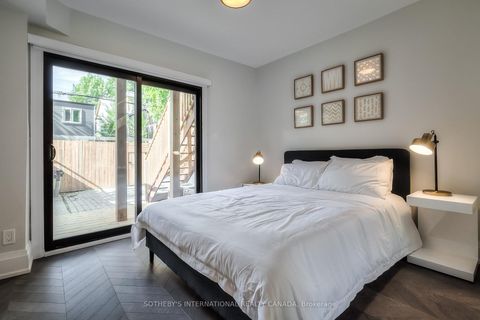 Photo 13 at 366 Ontario Street, Moss Park, Toronto