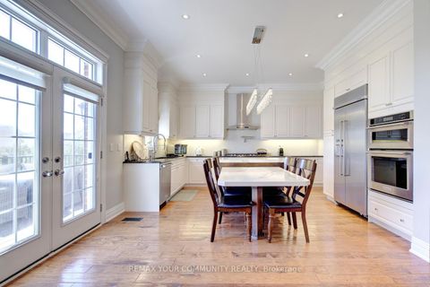 Photo 13 at 75 Baldry Avenue, Patterson, Vaughan
